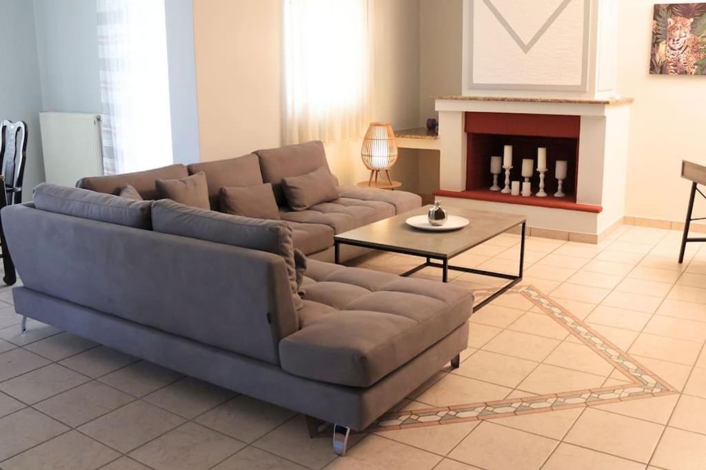 הוילה Corinth Fina'S House מראה חיצוני תמונה