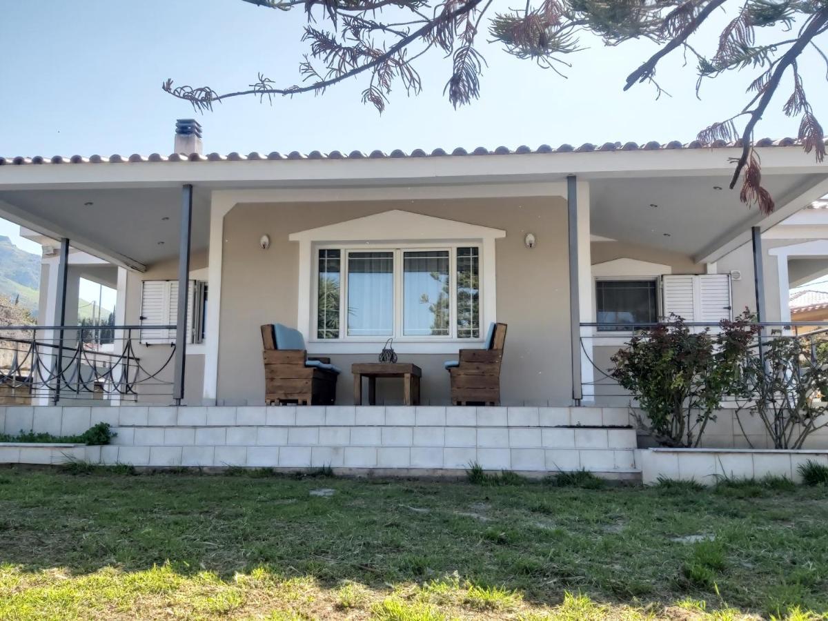 הוילה Corinth Fina'S House מראה חיצוני תמונה